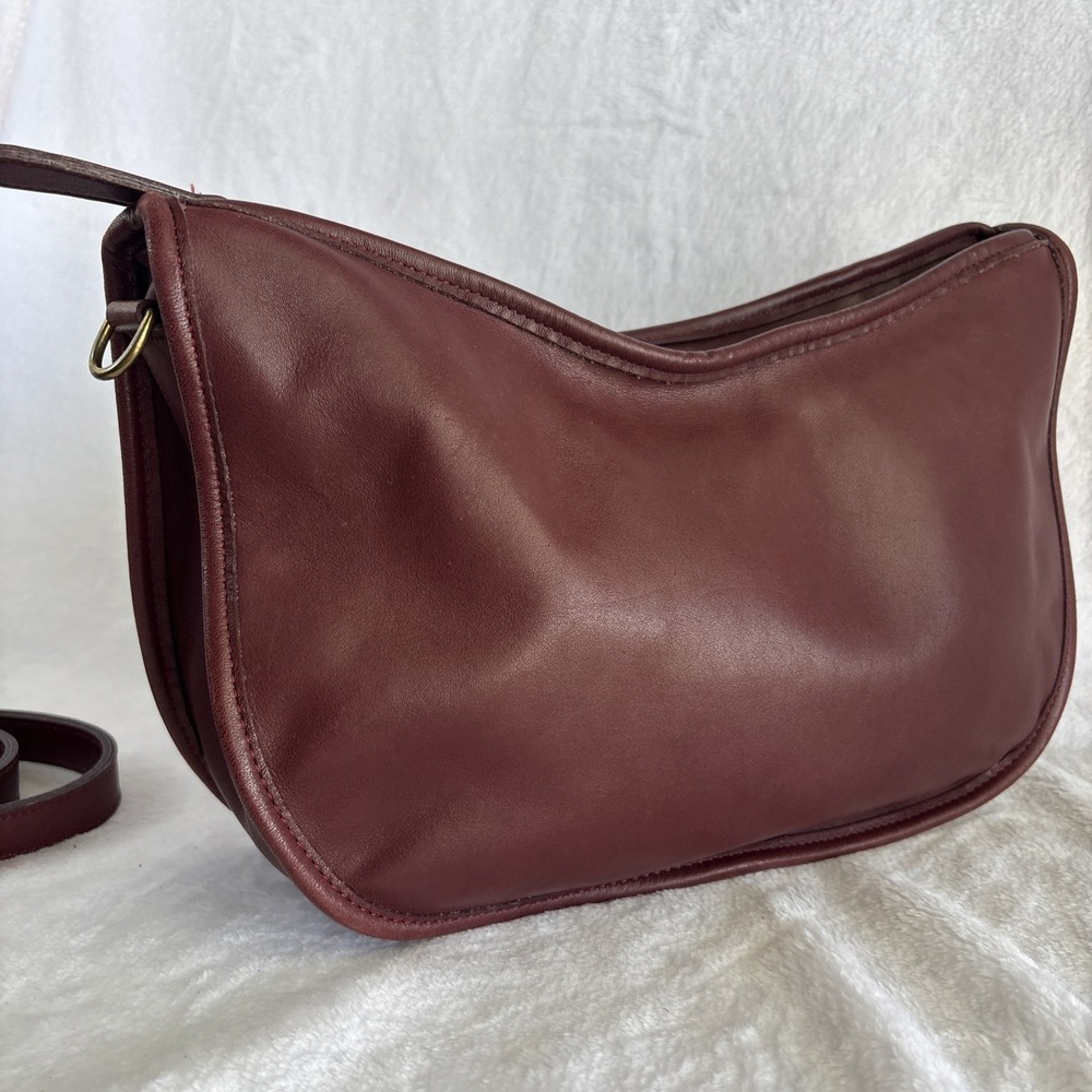 Vintage COACH Soho Swinger Bag Burgundy Red Leather Crossbody 90s USA - Picture 7 of 16